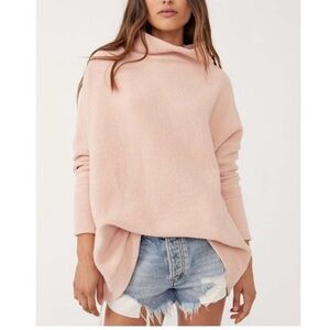 Free People Ottoman Oversized Slouchy Tunic Sweater Size Small dust pink